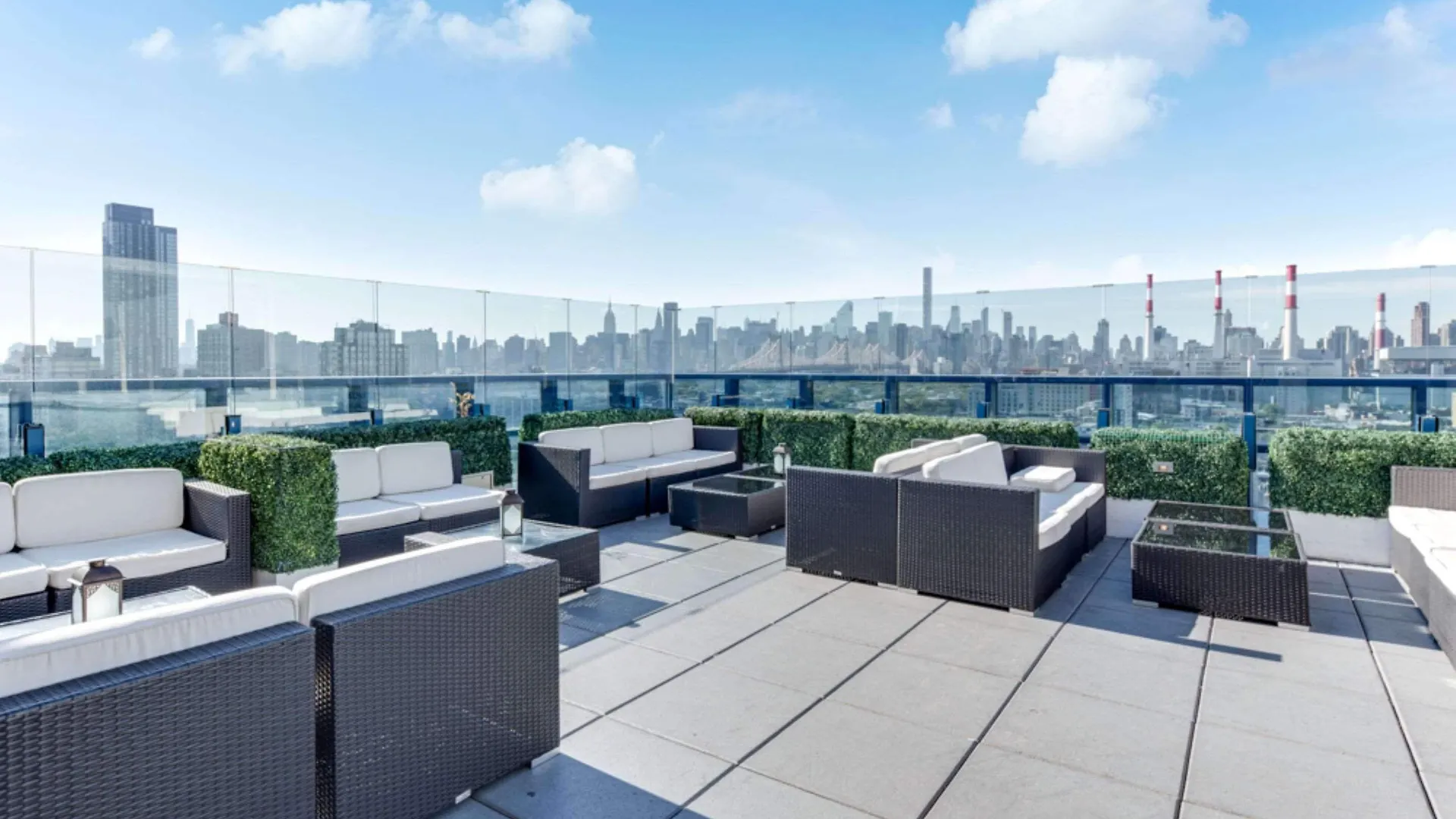 Where to Stay for Less: 4 Budget Hotels in Long Island City