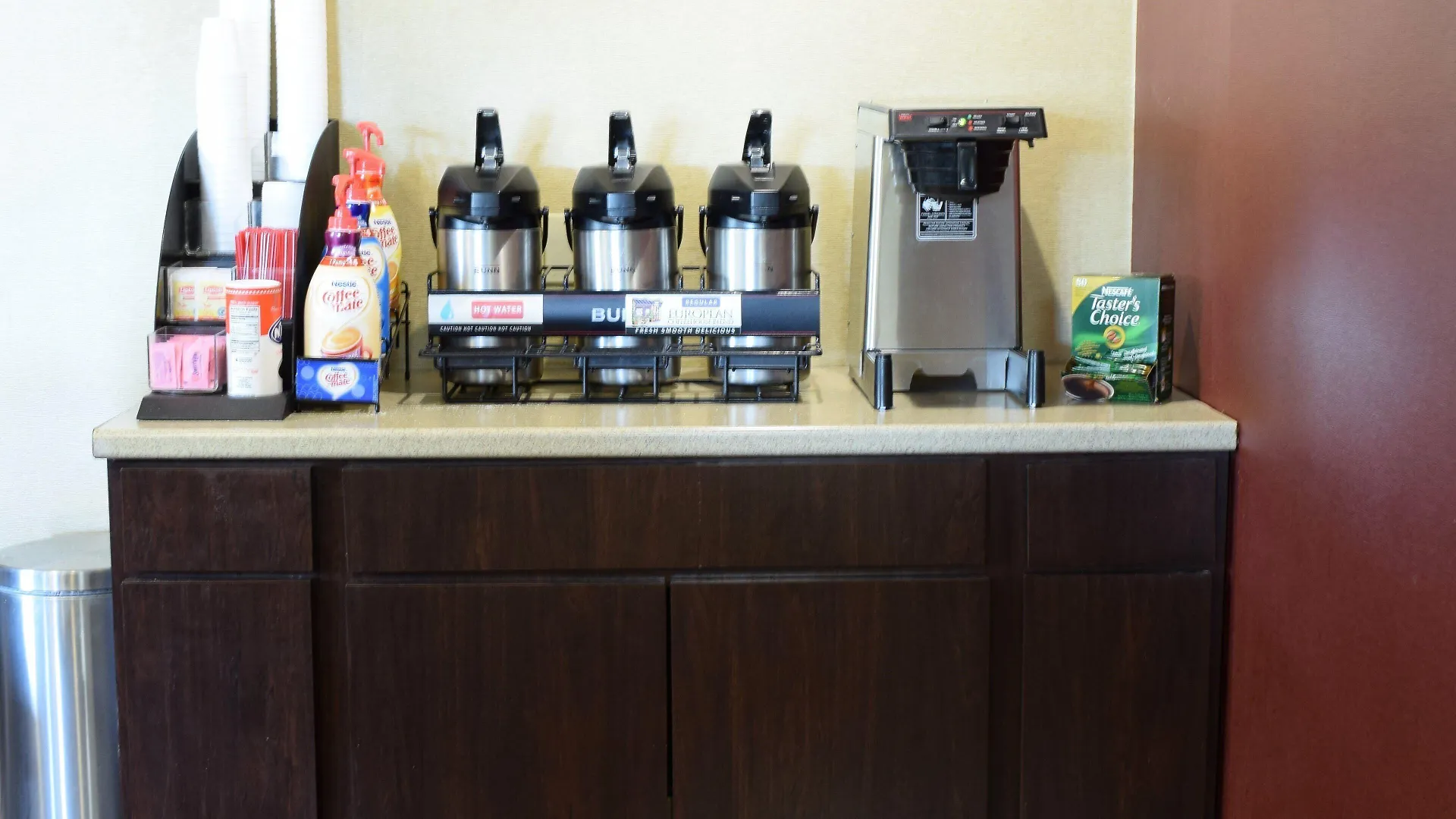 5 Three-Star Hotels Near UB Med School Worth Booking