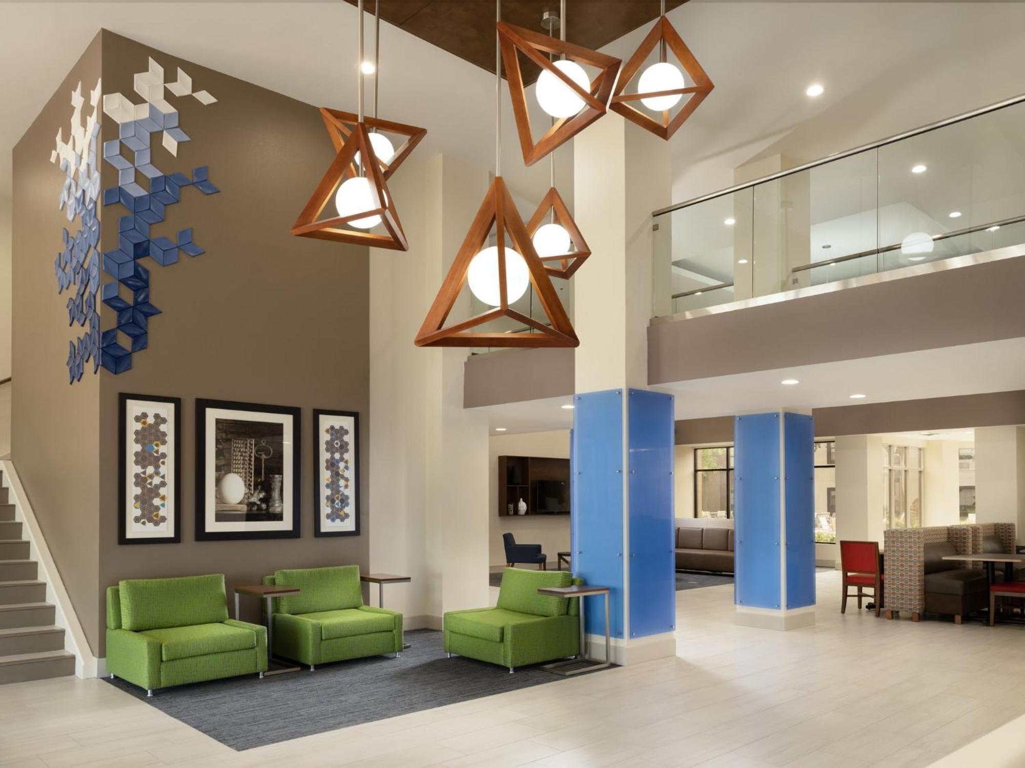 7 Business Hotels Close to Jaycee Park in Irving